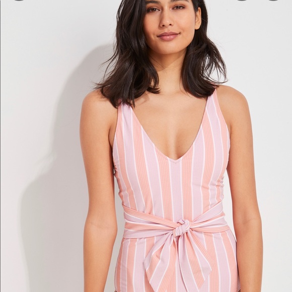 Vineyard Vines one piece swimsuit - Picture 5 of 5